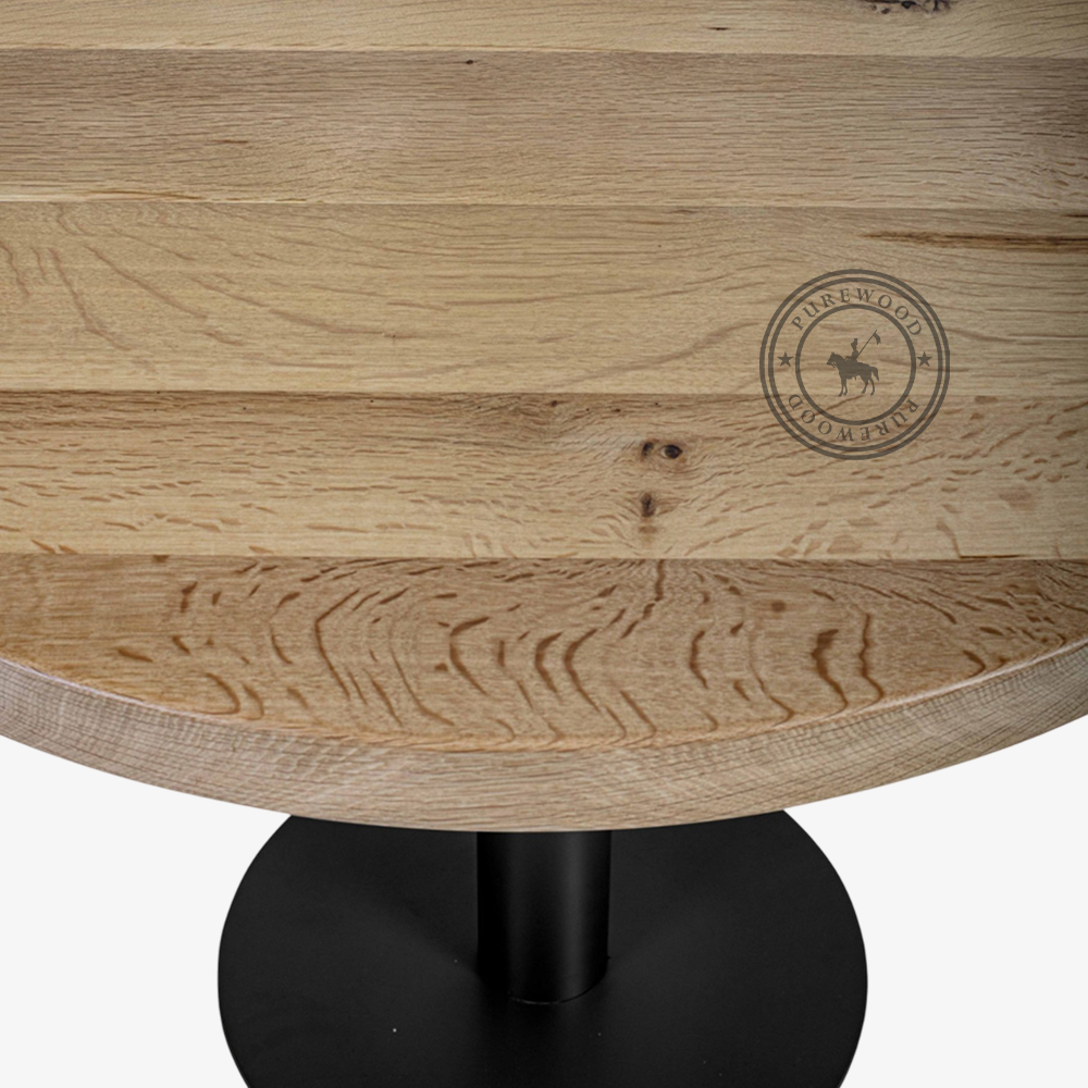 Delquis restaurant table - Image 2