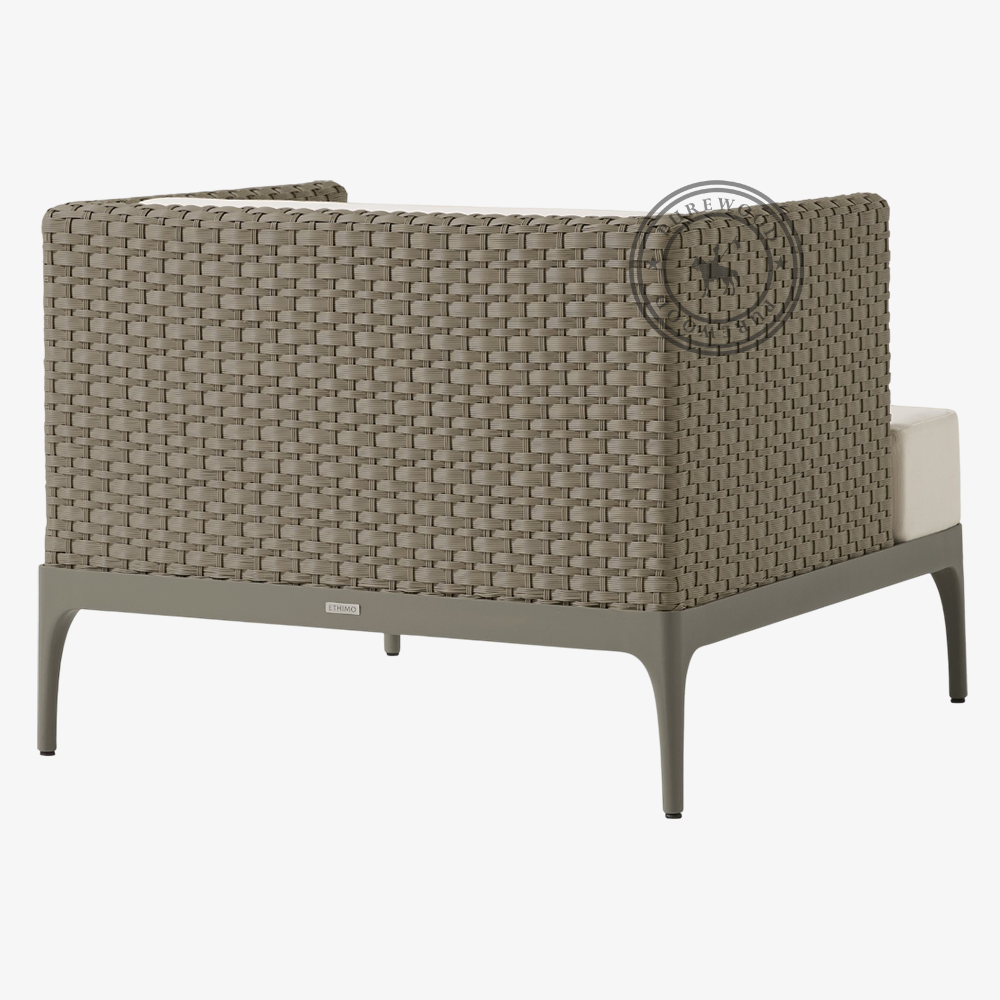 Lotus Halo outdoor sofa - Image 3