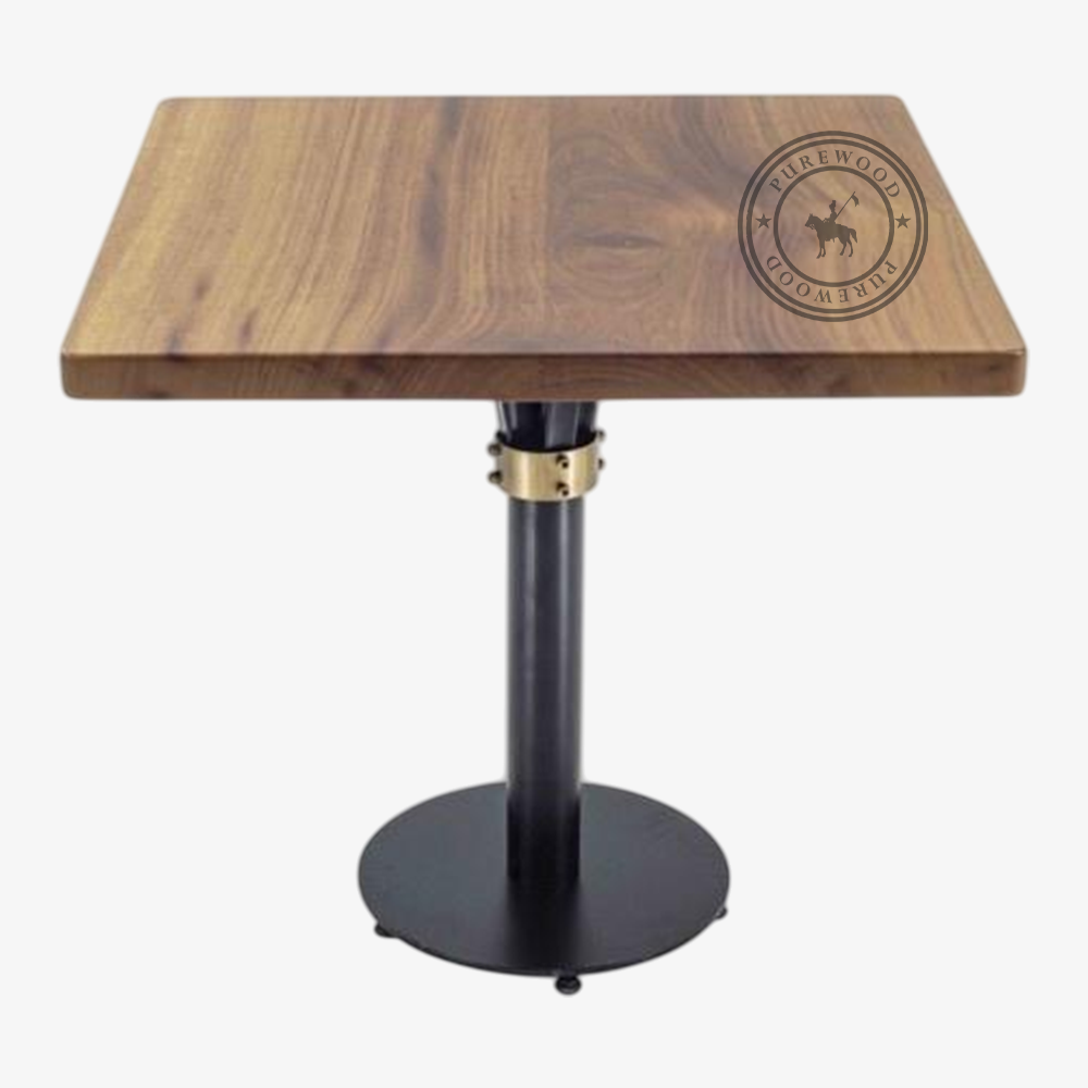 Maralia restaurant table