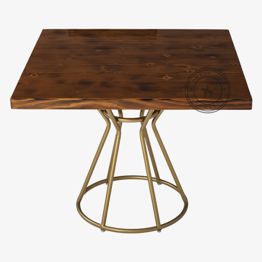 Oeluix restaurant table